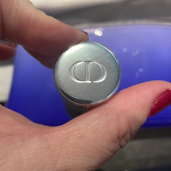 Dior highlighter with brush and makeup bag - Picture 9 of 9